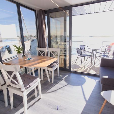 Hausboot Fjord Lacerta Mit Dachterrasse In Wendtorf 외부 사진